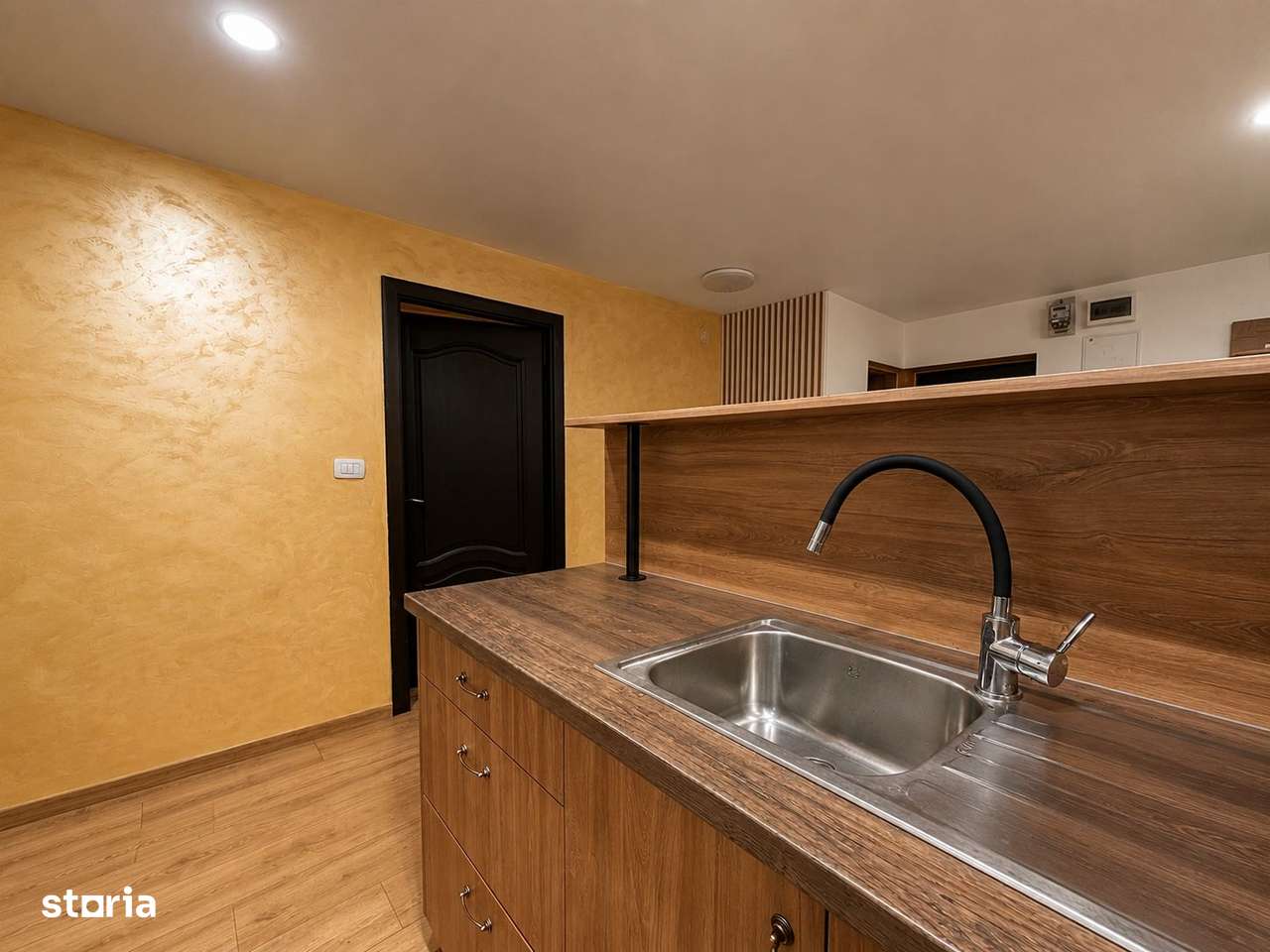 Apartament la casa in centru - pretabil sediu firma-6