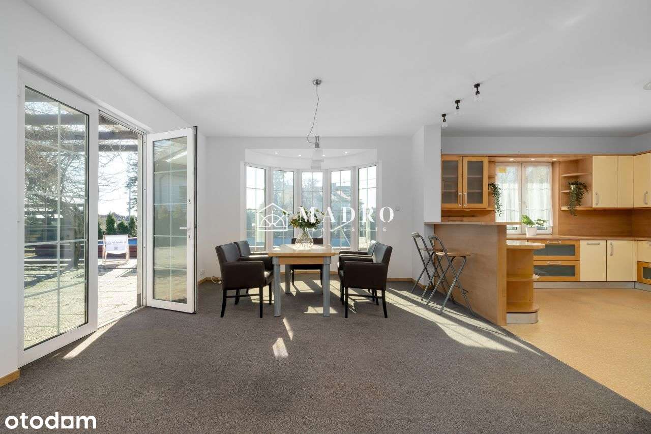 Warszewo | Duży dom z basenem na pięknej działce-8