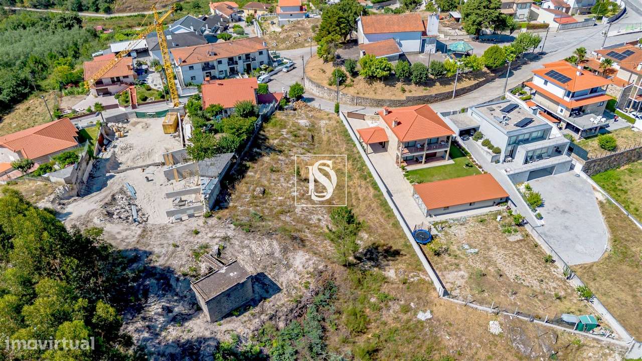 Lote de Terreno  Venda em Louredo,Amarante-0