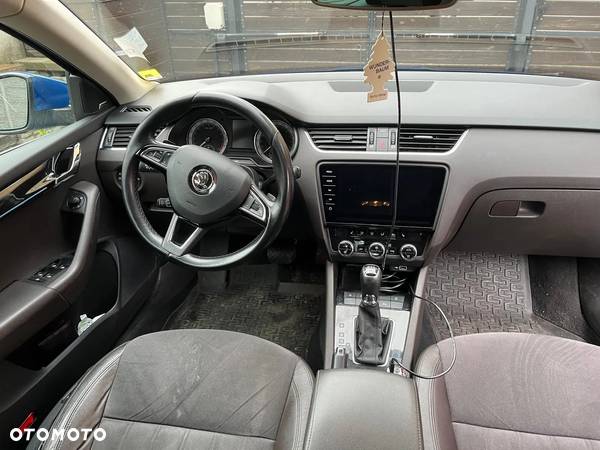 Skoda Octavia 2.0 TDI 4x4 L&K DSG - 4