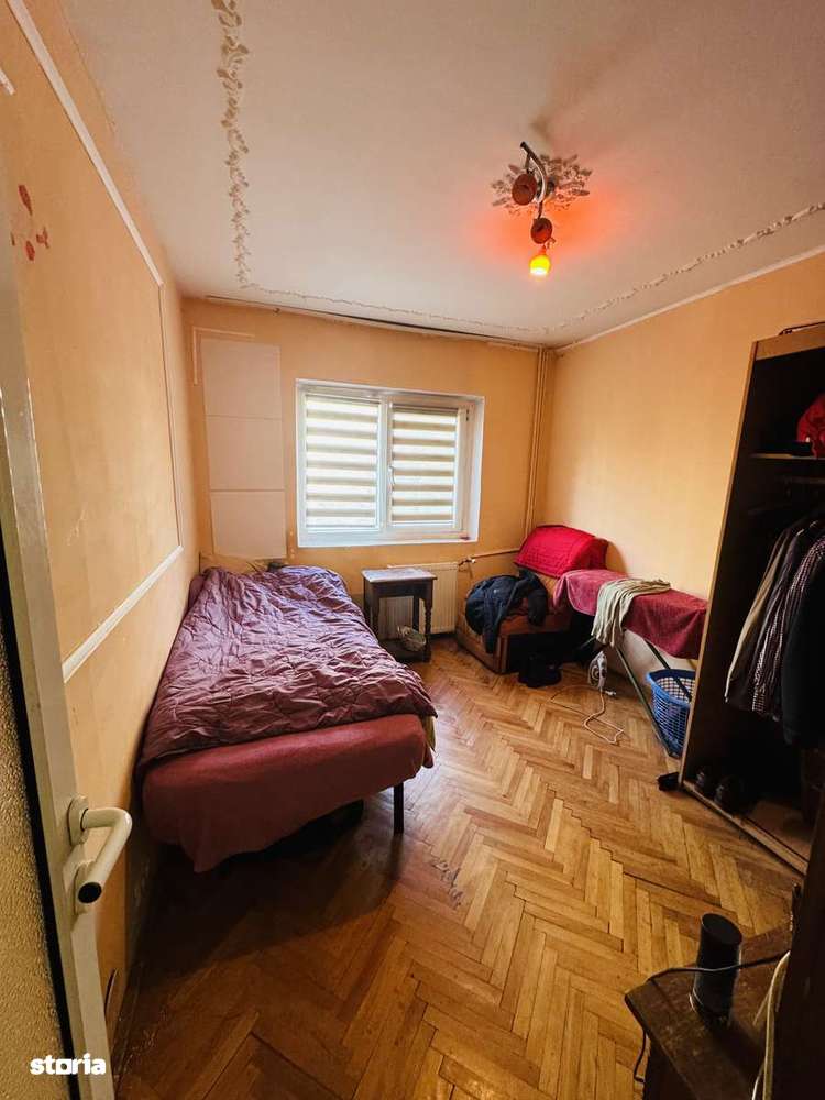 Apartament 3 camere Miorita,etajul 1 - Imagine principală: 5/6