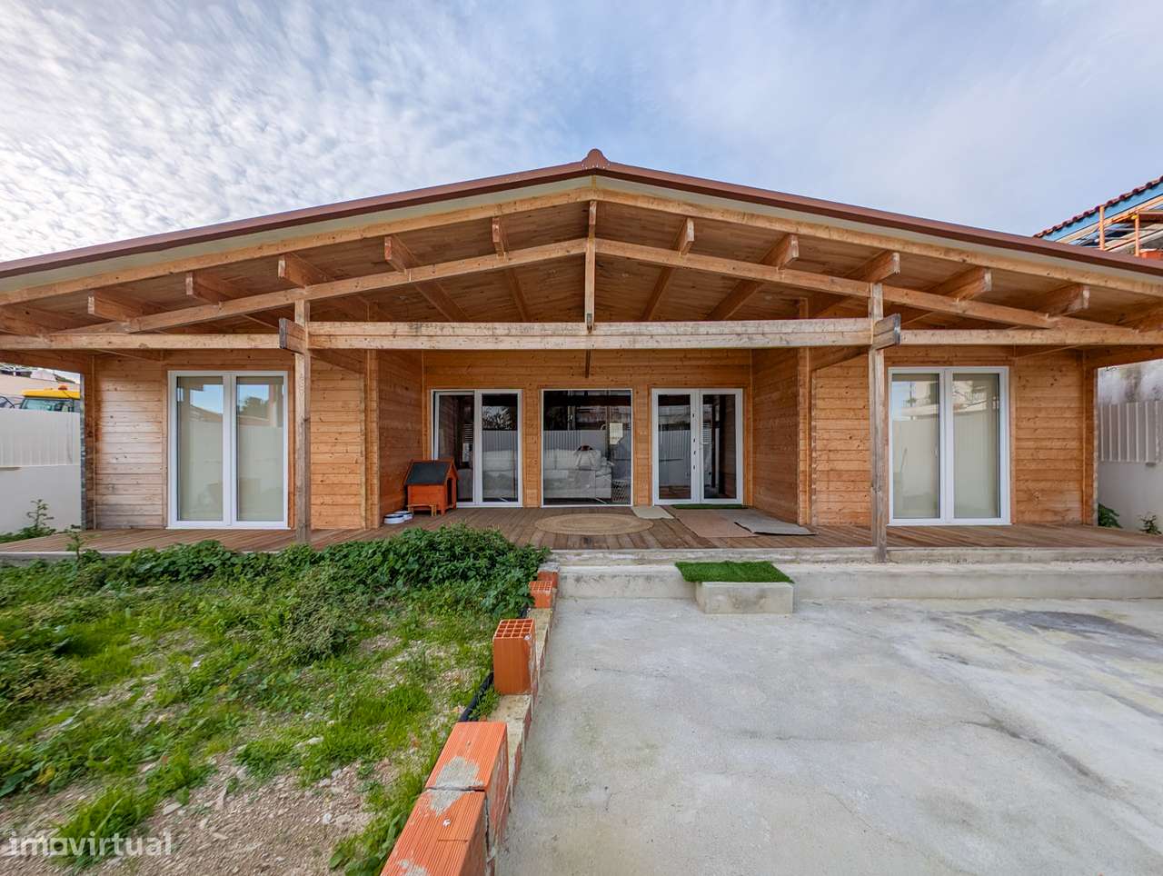 Terreno de 300 m² com moradia T4 em madeira – Charneca de Caparica - Grande imagem: 2/33