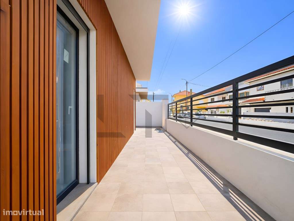 Fantástica Moradia T3 com 3 Suítes, Jardim e Parqueamento emSão Dom... - Grande imagem: 5/26