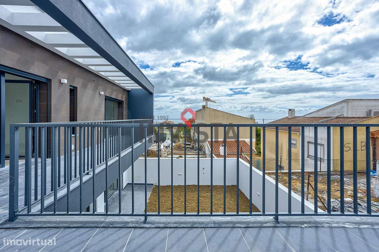 Moradia nova com 3 suites e com arquitectura moderna-31