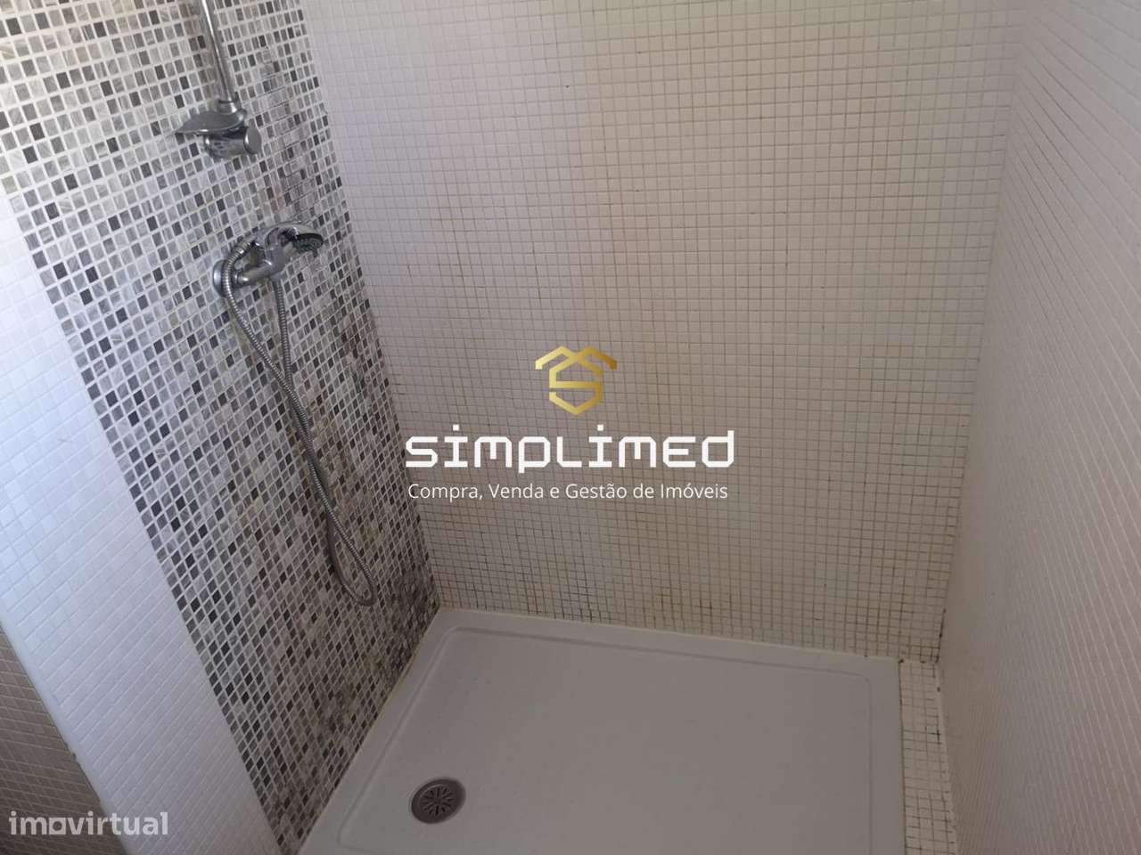 Apartamento T1 Transformado em T2 – Lavradio-5