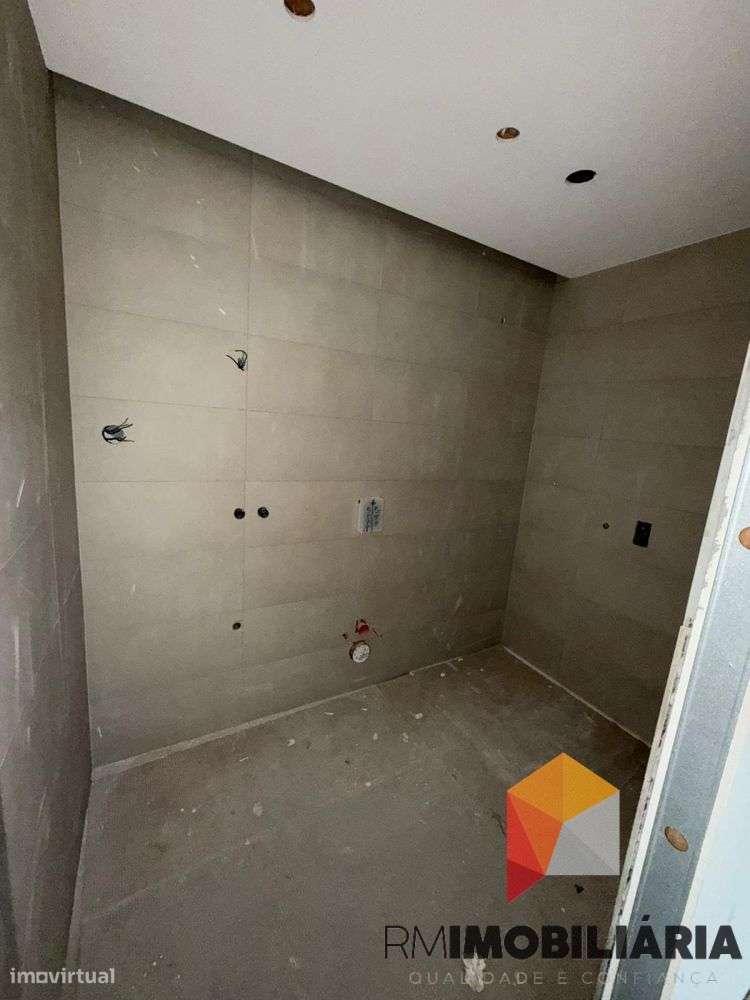 Apartamentos NOVOS T2+1 Costa Cabral-17