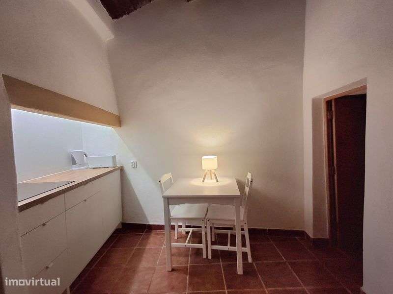 Aluga-se moradia T1 no centro de Fronteira - Grande imagem: 4/9