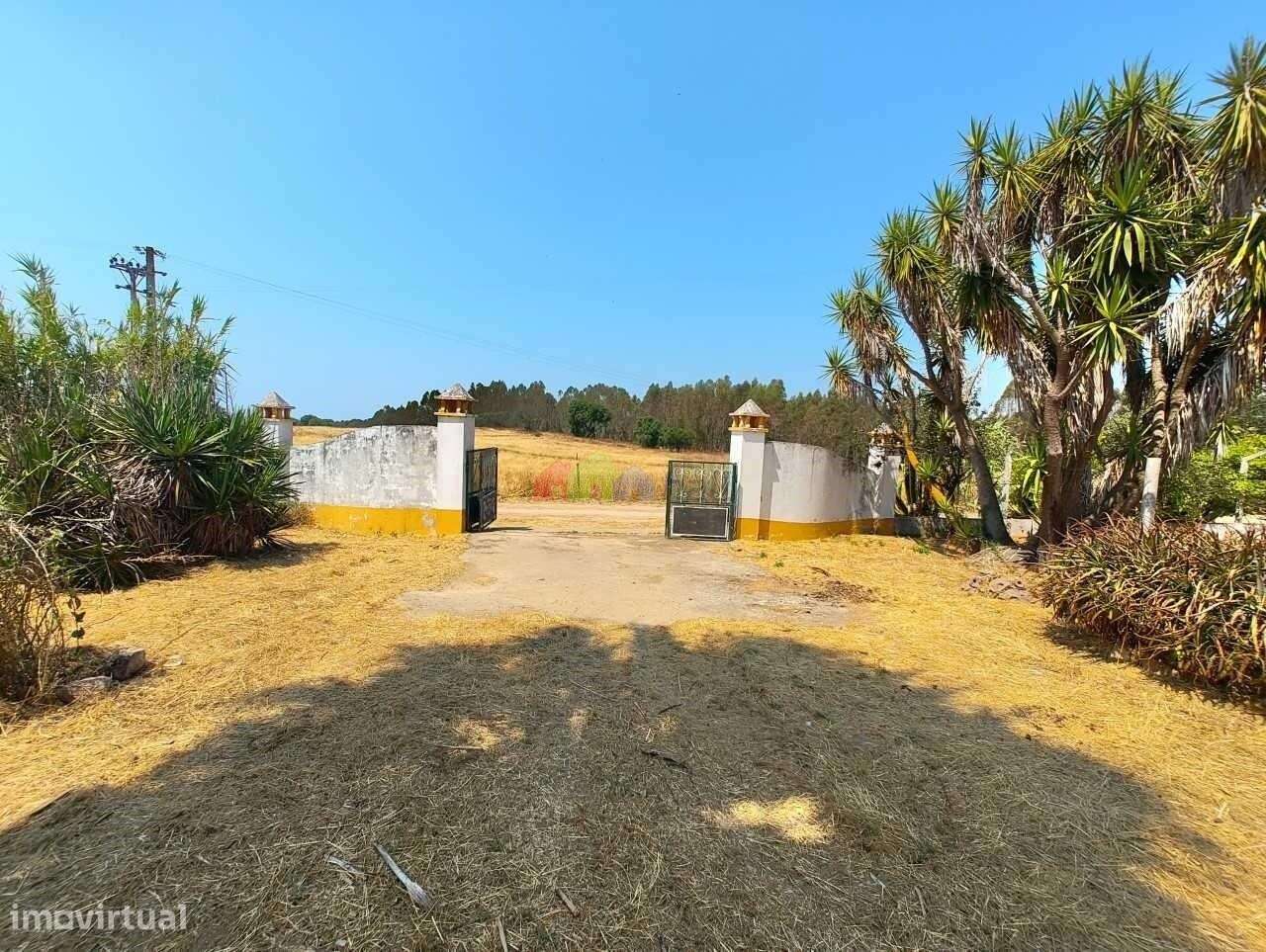 Quinta C/Moradia T2 - Foros de Vale de Figueira-36