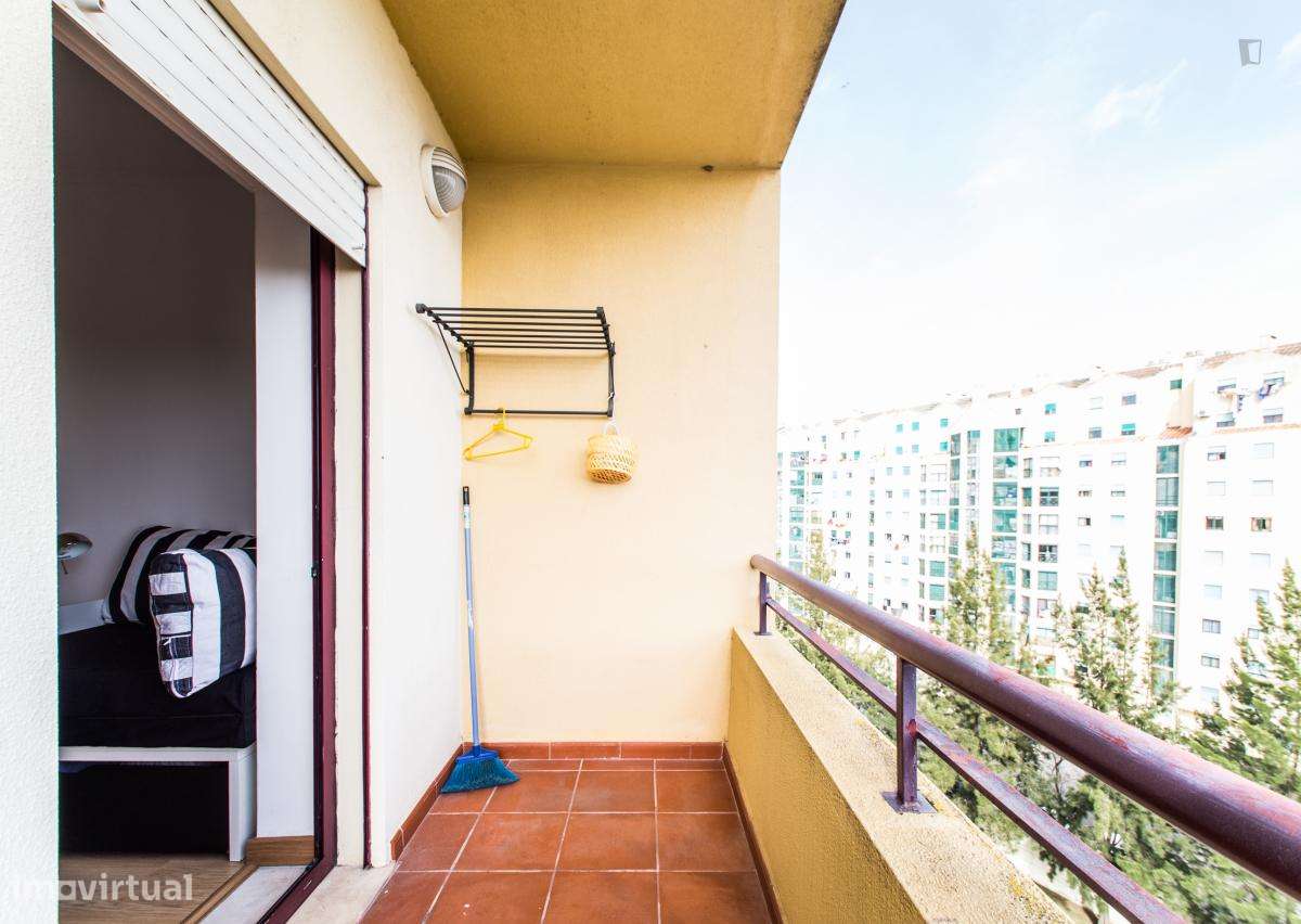 Quarto - localizado em Bela Vista Lisbon - Grande imagem: 3/6