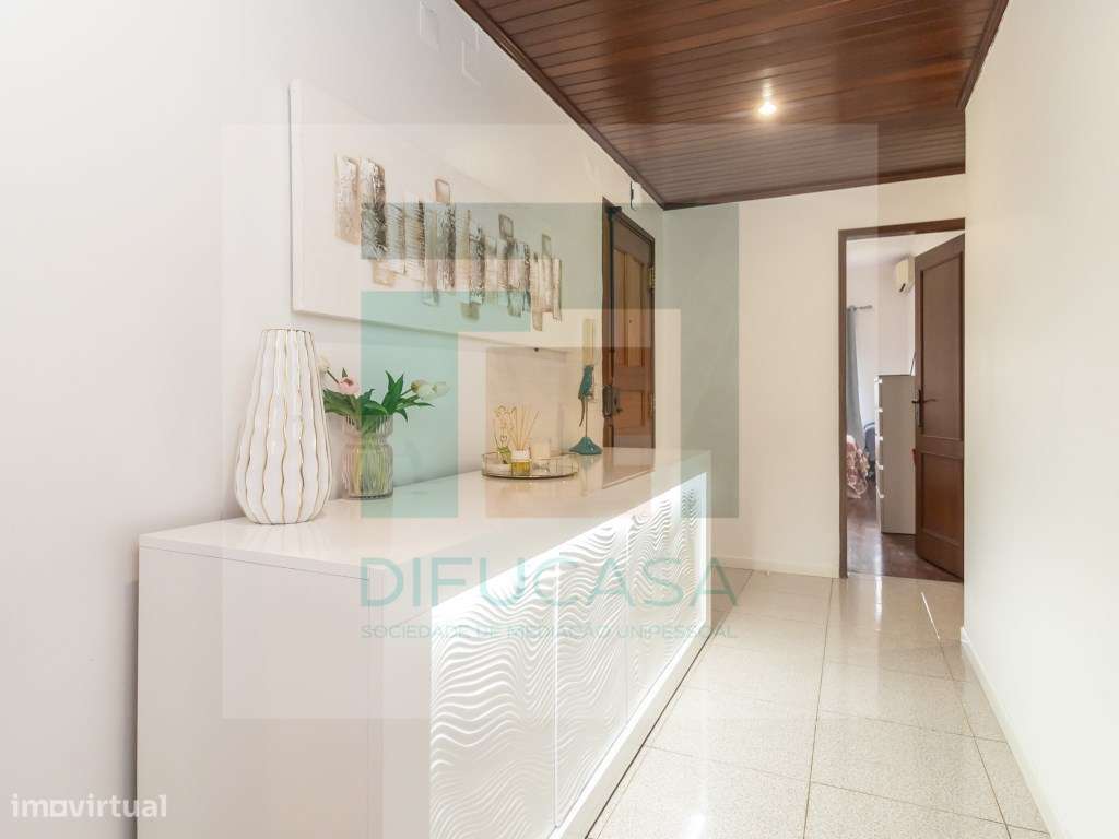 Apartamento T3 Central no Feijó-14