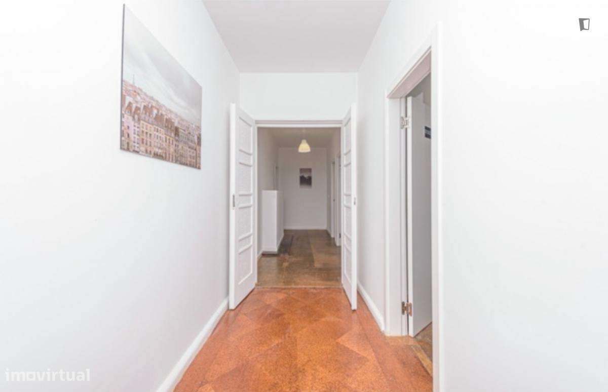 Quarto - localizado em Alameda Lisbon - Grande imagem: 4/8