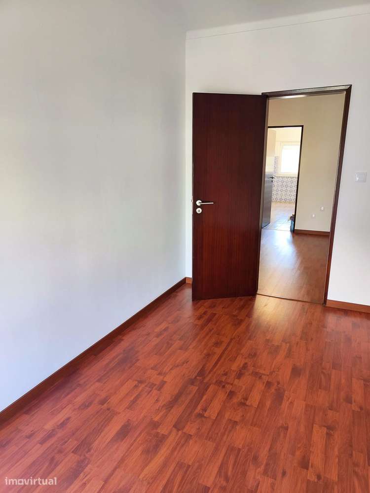 Alugo T3 - Grande imagem: 3/22