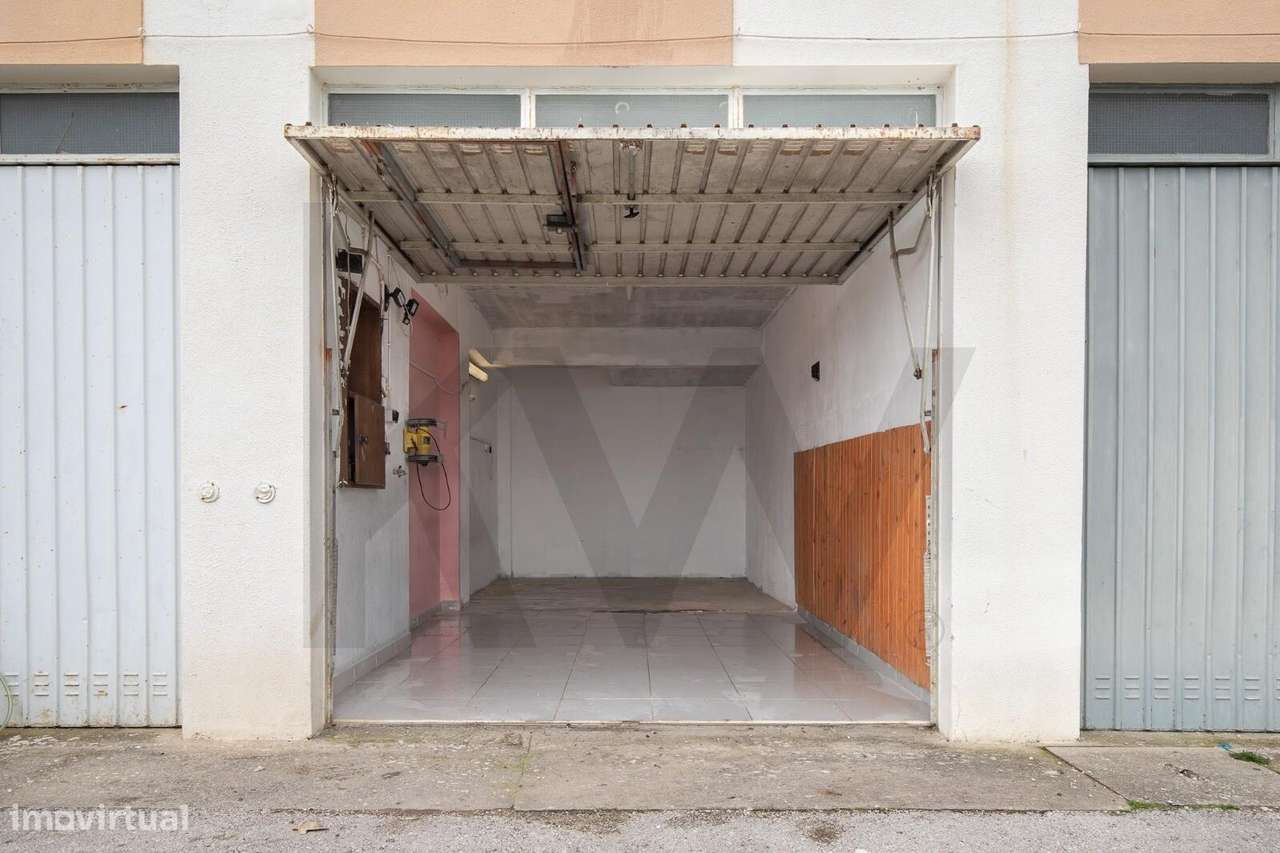 Garagem para venda na Rua Julia Van Zeller Pereira Palha em Vila Franc - Grande imagem: 3/5