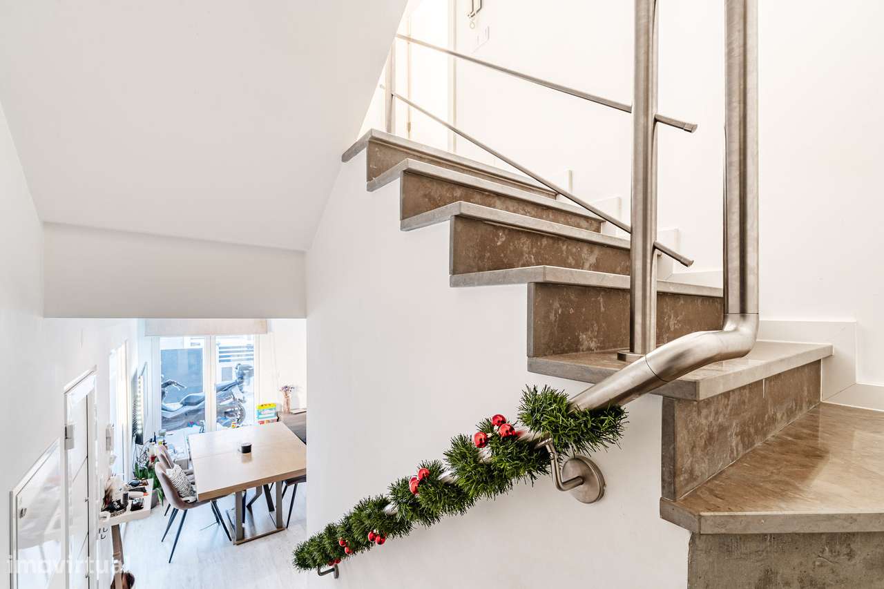 Moradia T3 com Garagem - Fernão Ferro-10