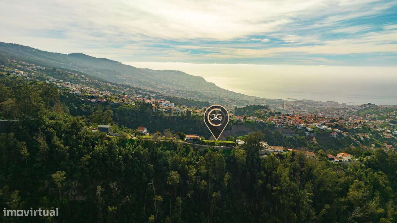 Terreno Localizado em Santo António - Funchal - Grande imagem: 1/17