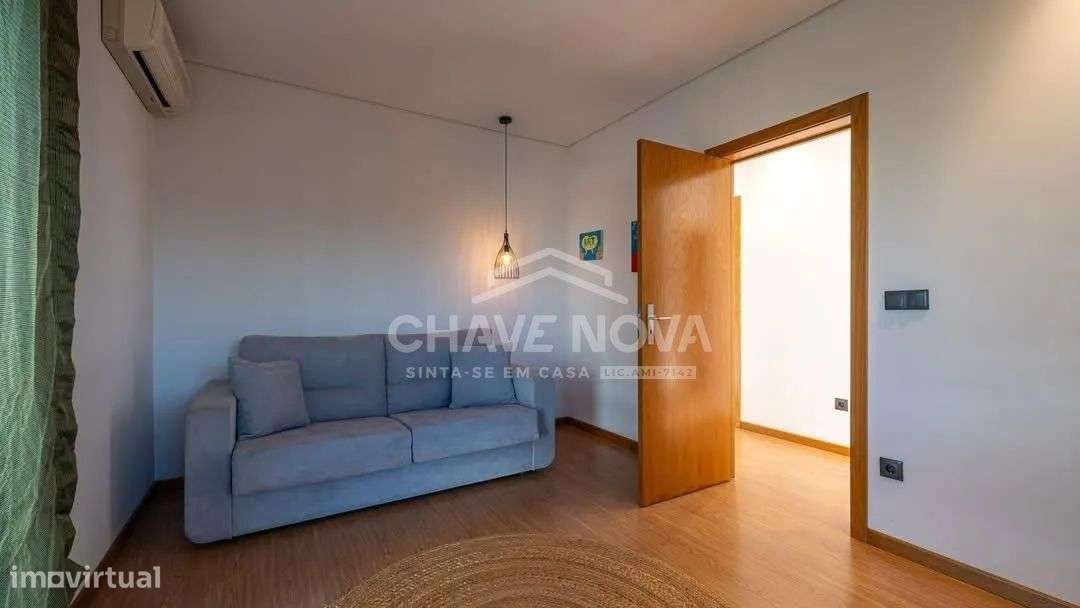 Moradia Isolada V4 c/ Jardim e Piscina em Oliveira de Azeméis-12