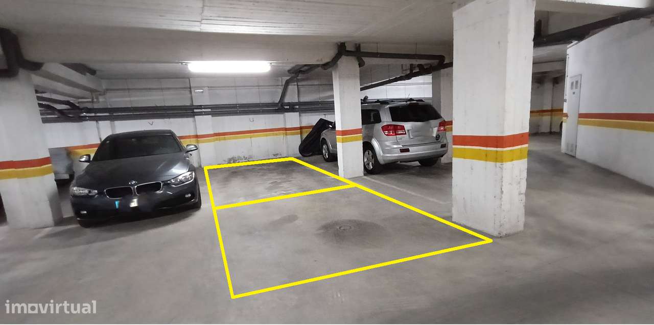 T4 - 2 Parqueamentos | Arrecadação centro Montijo-38
