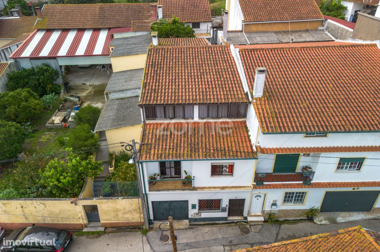 Moradia | T3 | Vila Nova Anços | Renovada