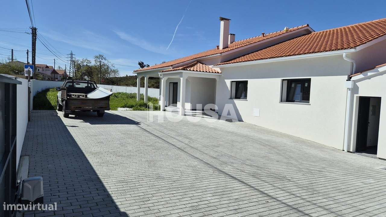 Moradia T3 Térrea Geminada – NOVA-24