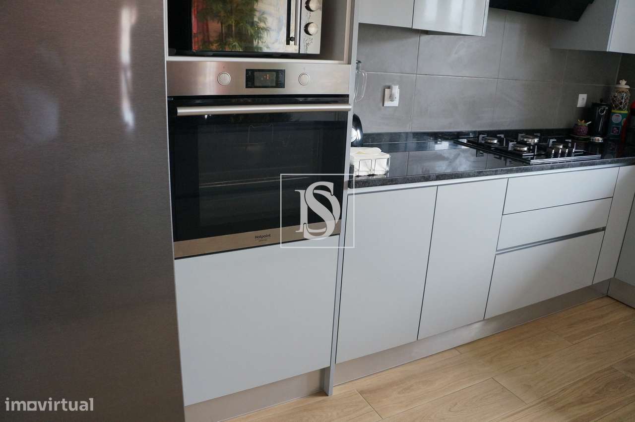 Moradia Isolada T3 em Vilar de Andorinho-38