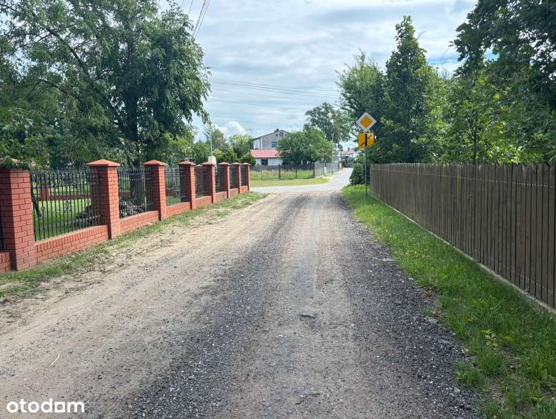 Duża zabudowana działka w mieście Brok-14
