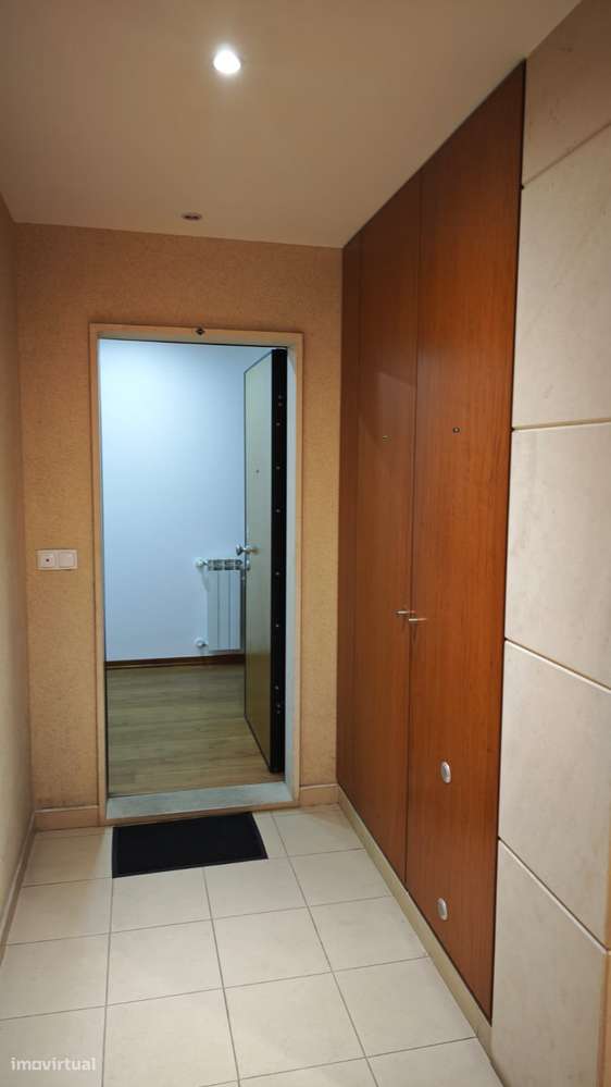 Apartamento T2 c/parqueamento em condomínio privado - Grande imagem: 5/47