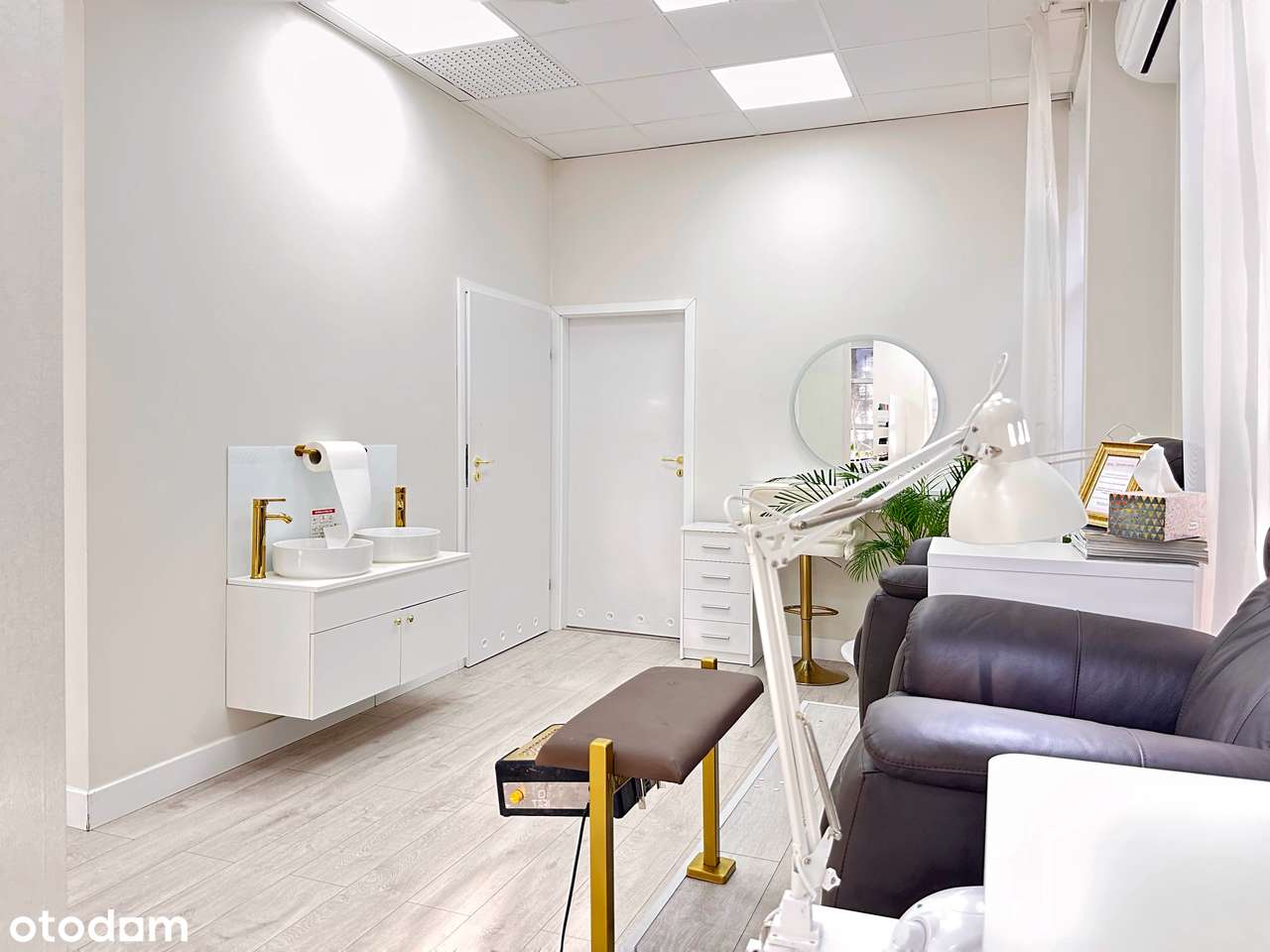 Biznes beauty „pod klucz” | stała baza klientek | niski czynsz-8