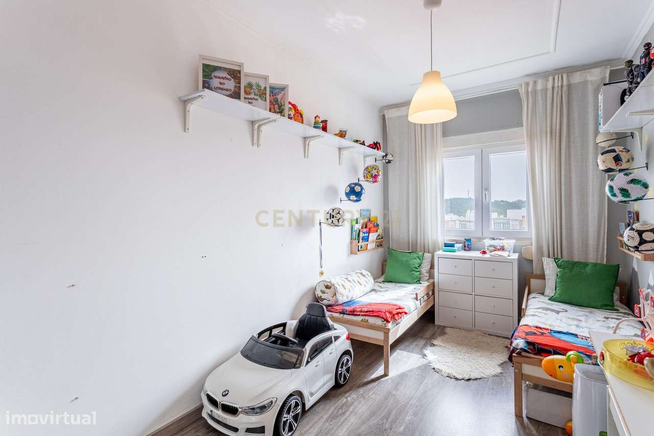 Apartamento T4 em Vialonga-18