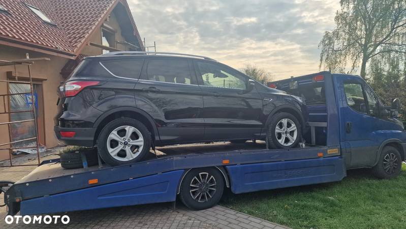 Ford Kuga 2.0 TDCi 2x4 Titanium - 5