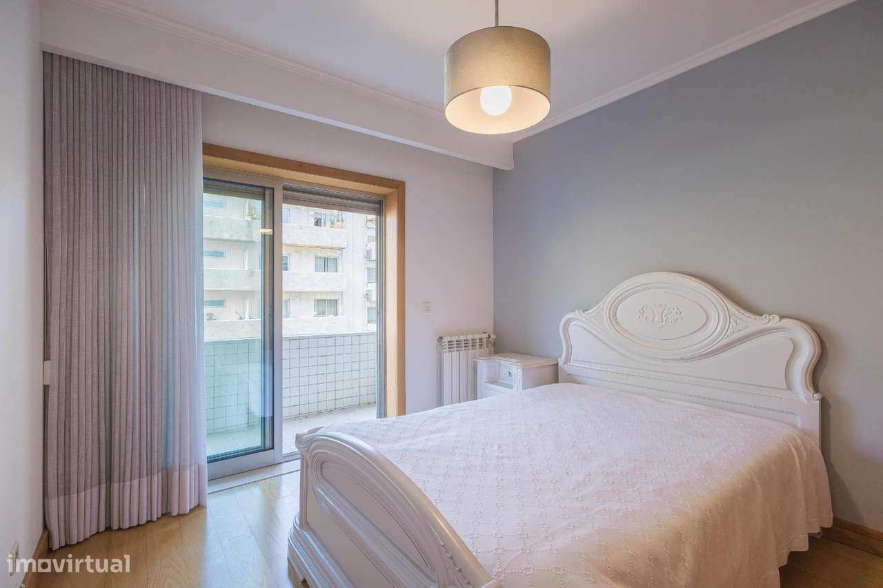 Apartamento T3 Exclusivo na Rua Soares dos Reis – Vila Nova de Gaia-25