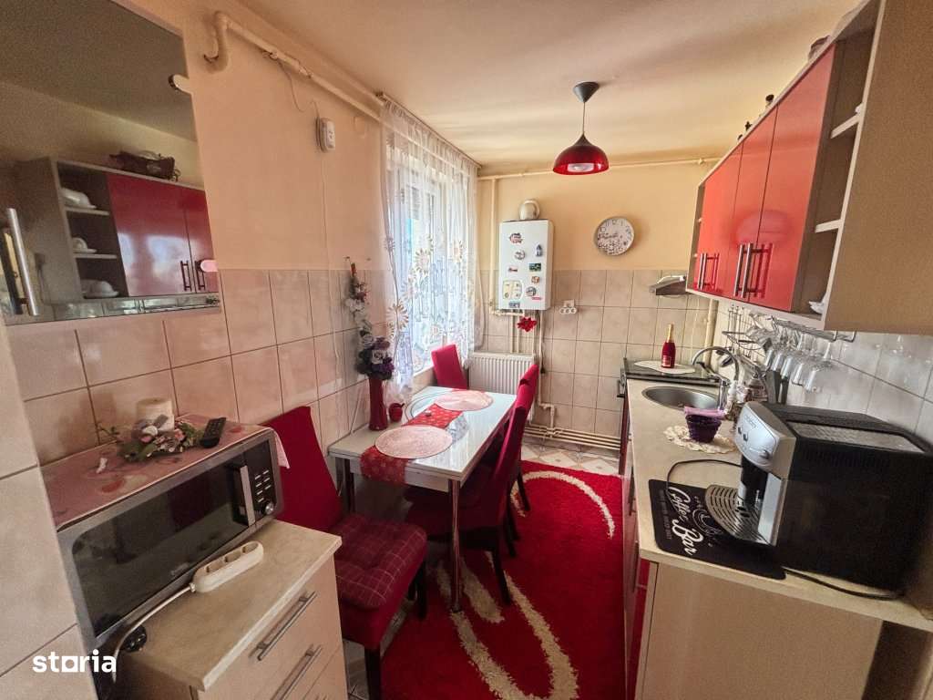 Apartament cu 2 camere de vânzare – Bulevardul București, zona cen-6