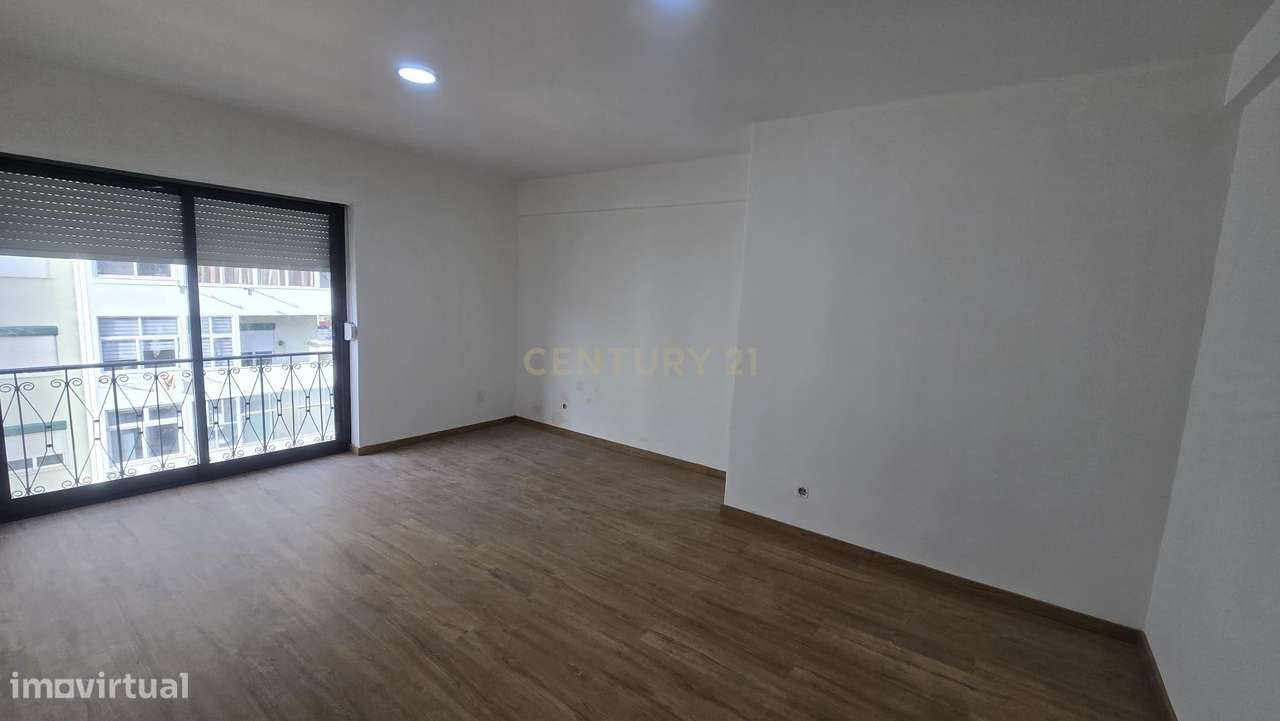 Apartamento T4 para Arrendamento – Bairro do Liceu, Setúbal Totalmente - Grande imagem: 4/27