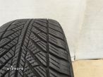 GOODYEAR ULTRAGRIP 8 245.45.18 - 4