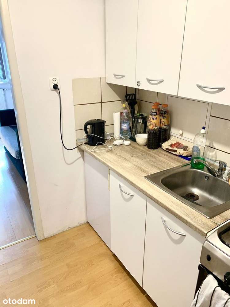 Kawalerka ścisłe centrum ul. Chmielna-6