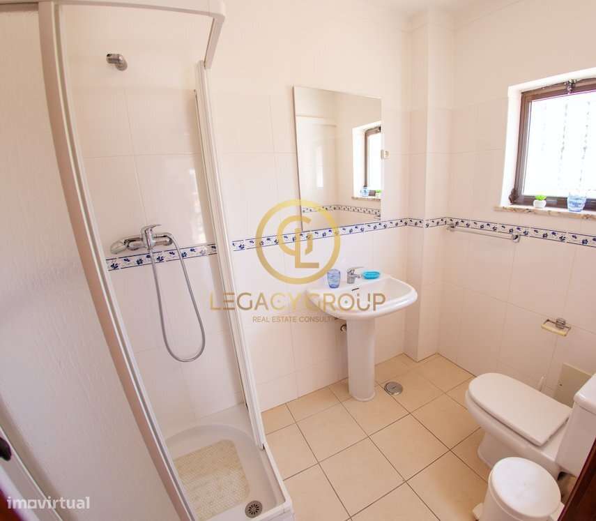 Exclusiva Moradia T3+1 mobilada, com 2 piscinas a apenas 5 minutos...-16