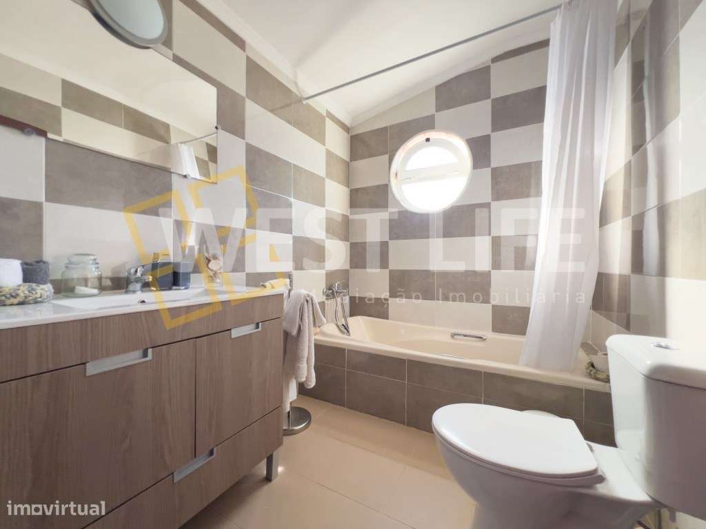 Moradia T4 com Piscina e vista fantástica a 5 minutos da praia - Ca...-11