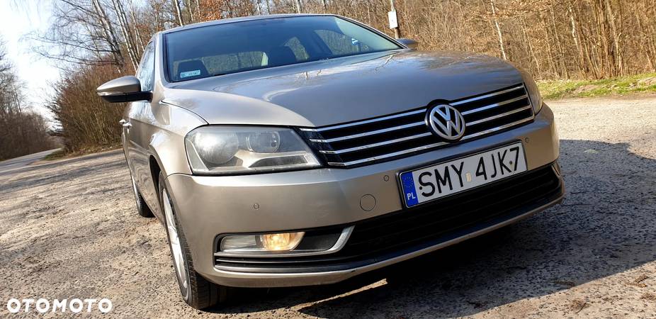 Volkswagen Passat 1.6 TDI Comfortline - 4