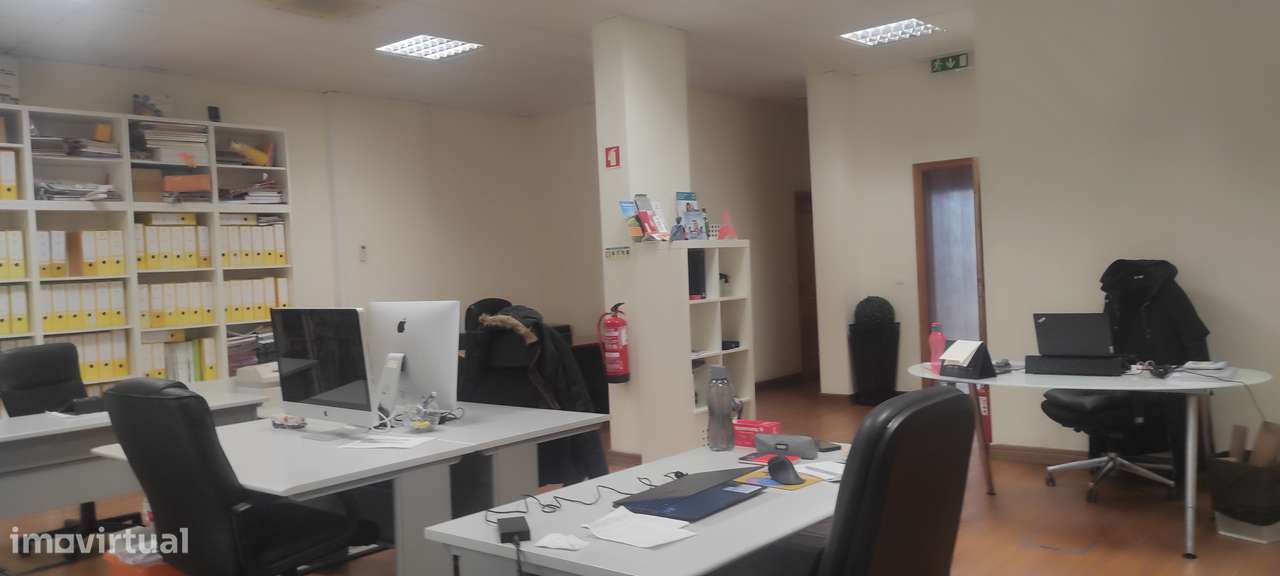 Simpático Escritório  na Quinta do Lambert ,  Lisboa - Grande imagem: 2/12