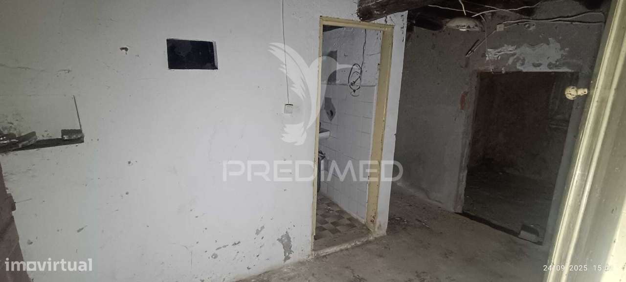 Casa Típica para Recuperar na Zona Histórica de Castelo de Vide - Grande imagem: 4/13