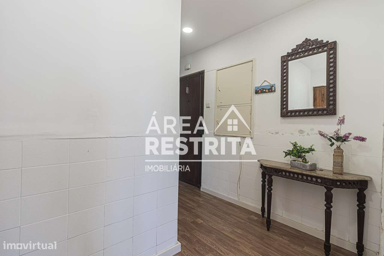 Apartamento T3 com Cave - Amadora-9