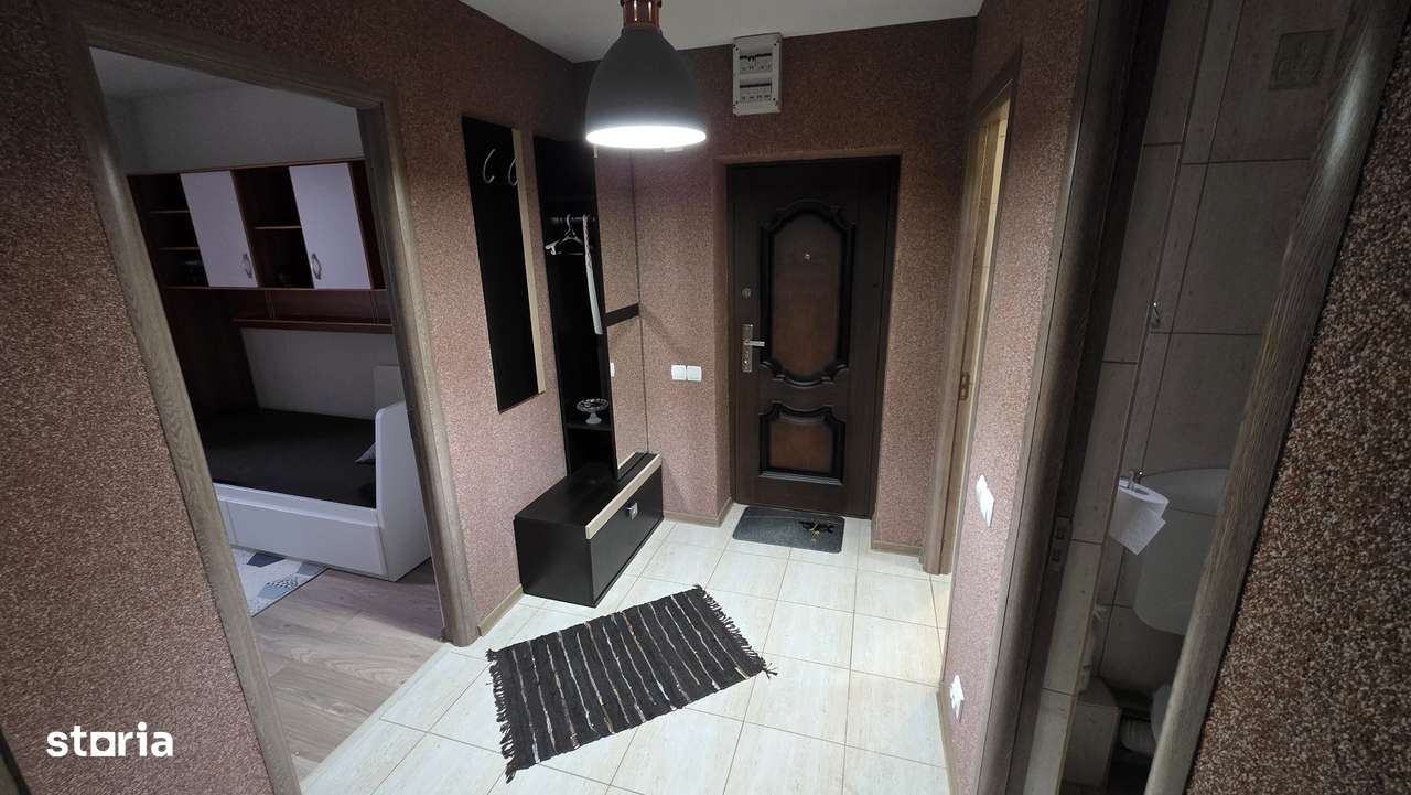 Ofer spre inchiriere ap cu 3 camere - Imagine principală: 4/12