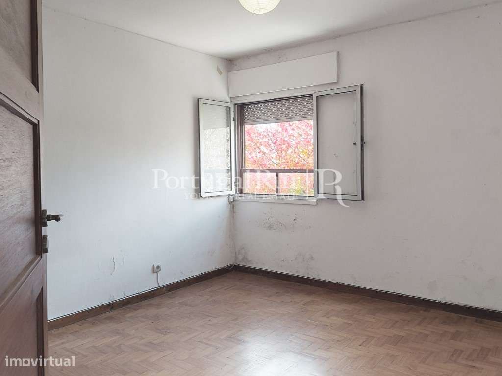 Apartamento T3 projecto Fernando Távora em Ramalde-18