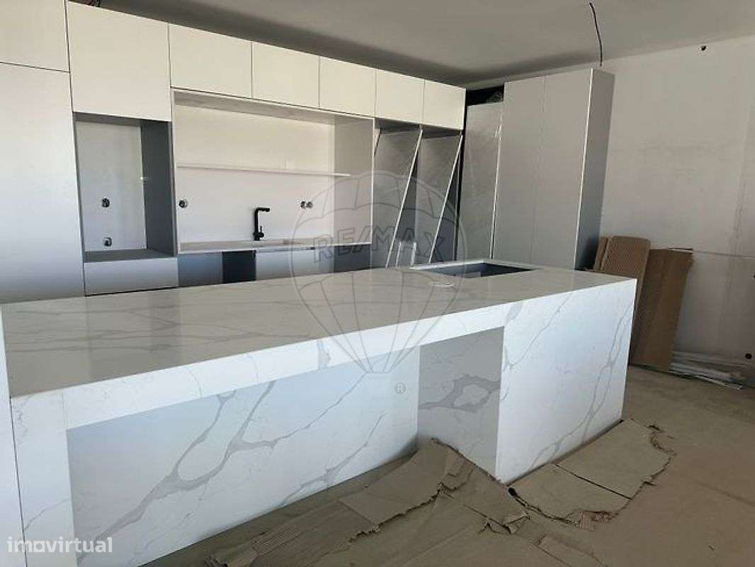 Moradia T5 para venda - Grande imagem: 2/10