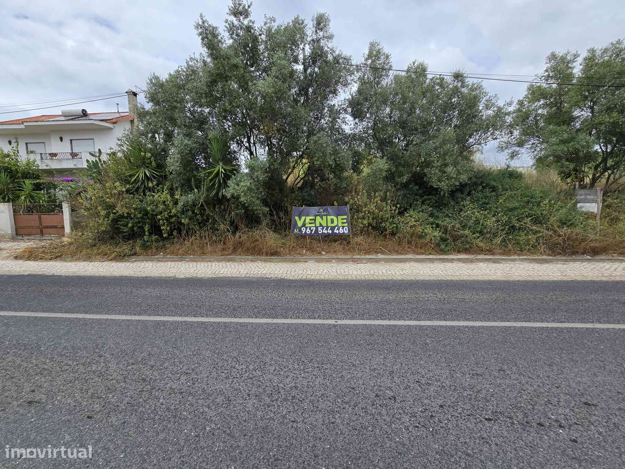 Terreno urbano sobreda - Grande imagem: 4/6