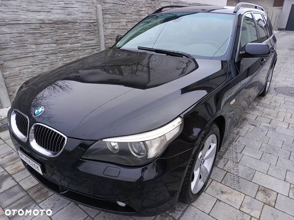 BMW Seria 5 525xi - 1