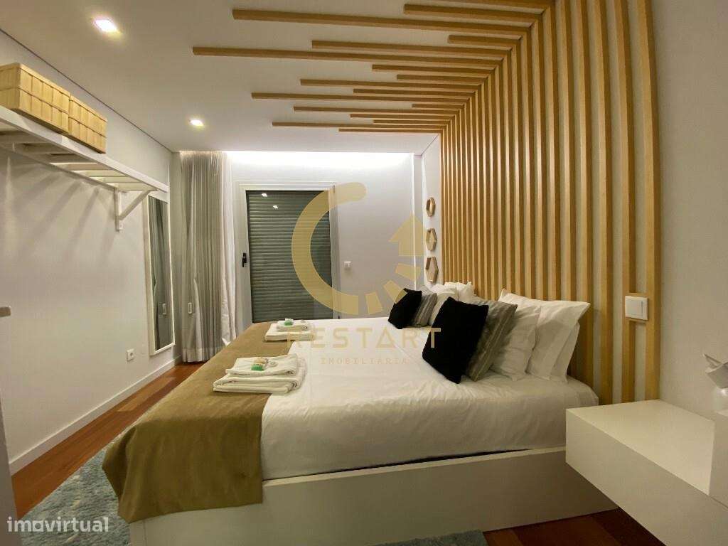 Apartamento T3 totalmente mobilado com vista Rio-17