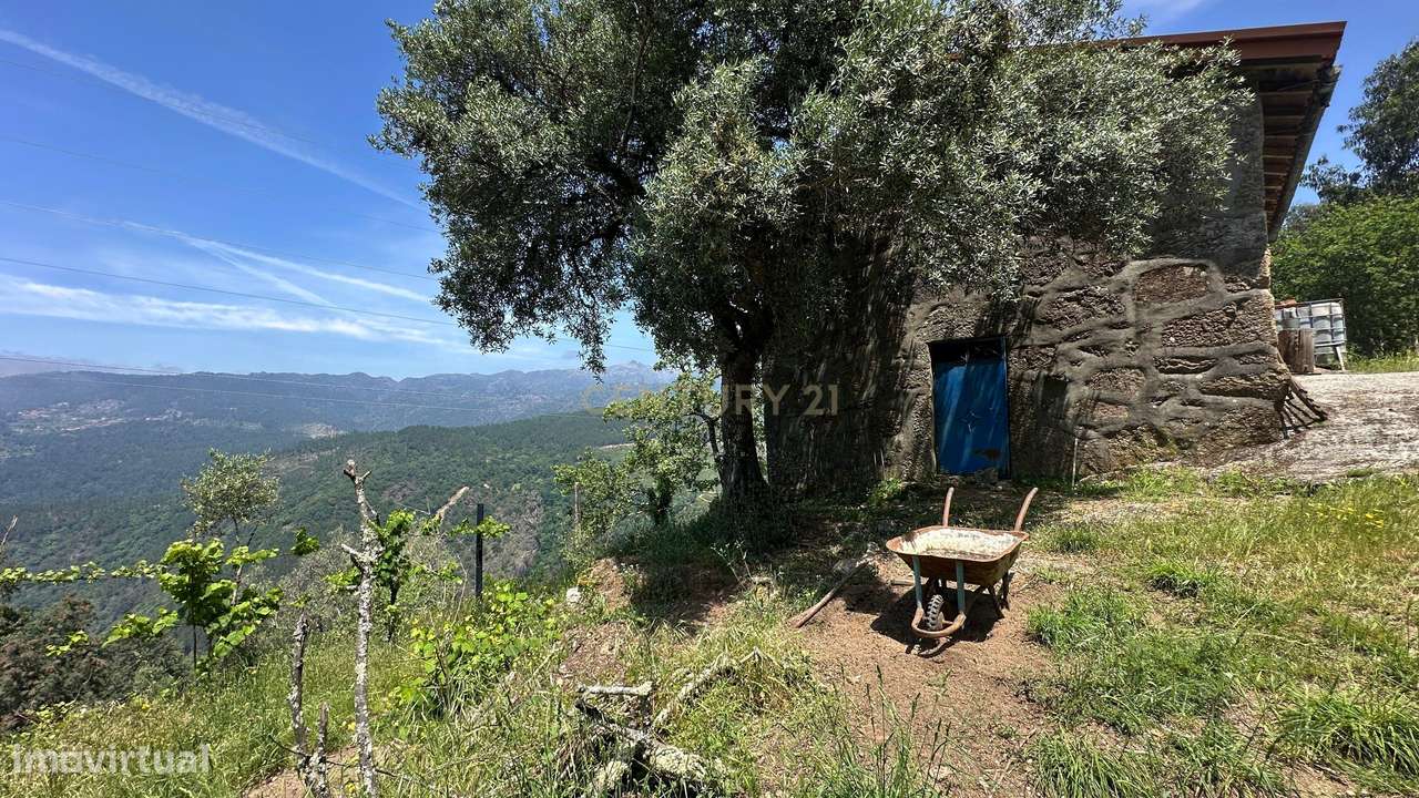 O Refúgio Perfeito no Topo do Gerês: Onde o Silêncio Encontra a Imens-18