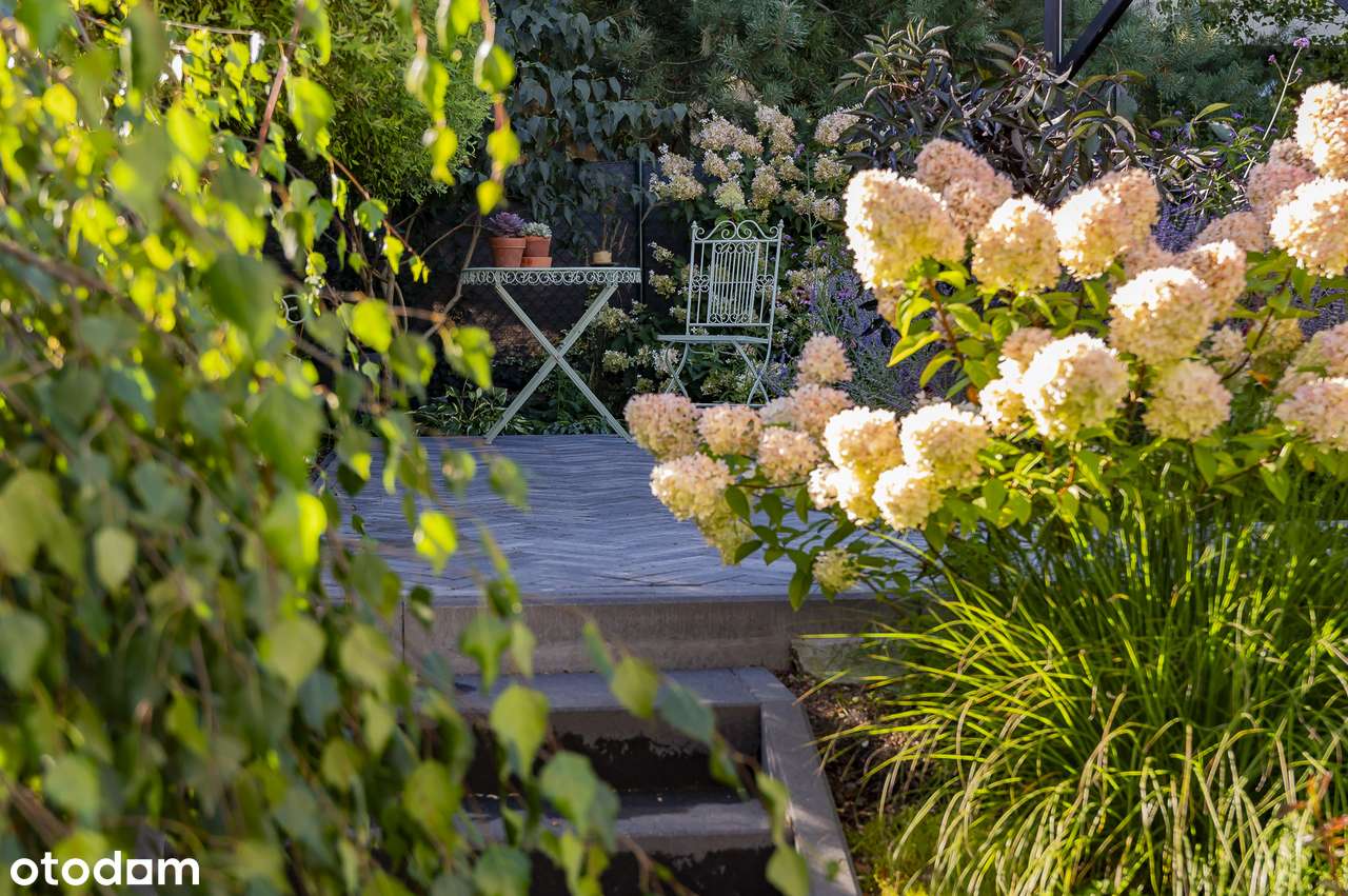 Mój przytulny dom z naturalistycznym ogrodem, fotowoltaiką i garażem - Pełny obrazek: 2/11