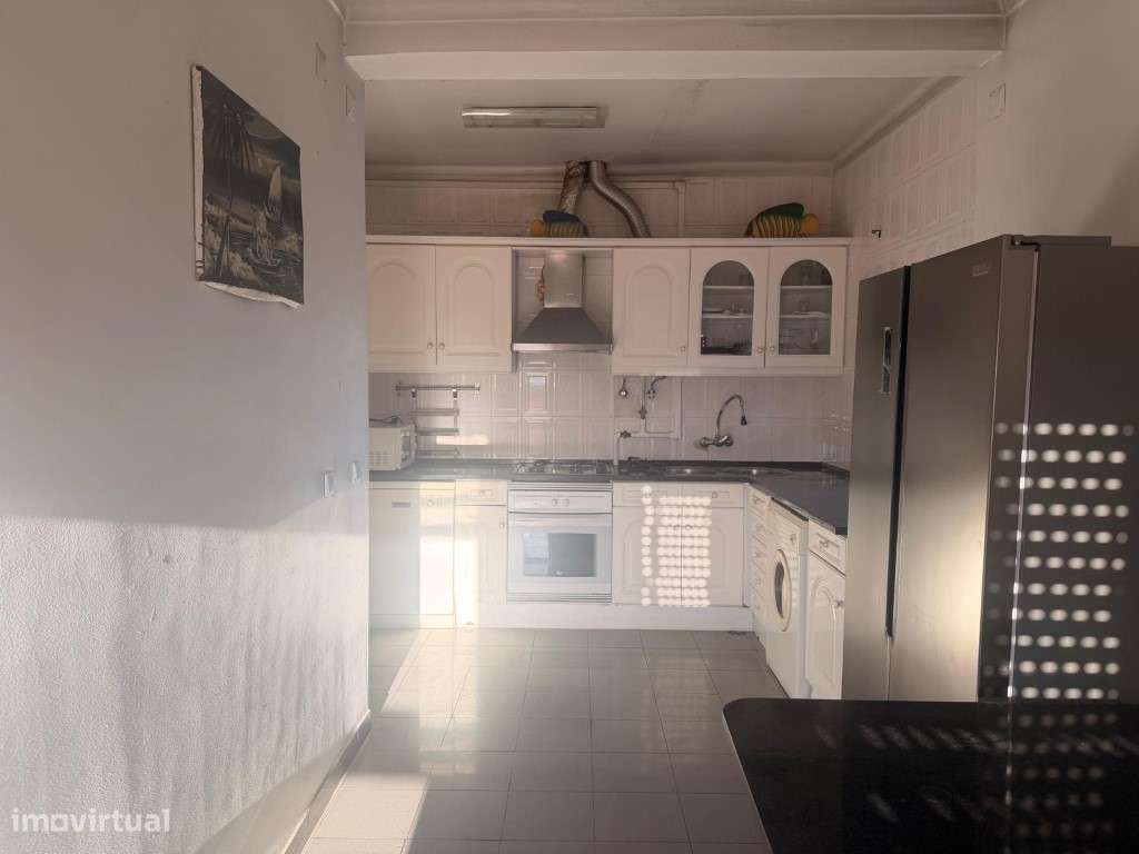 Apartamento T3 em Sacavém com 51 m² de terraço e arrecadação-5
