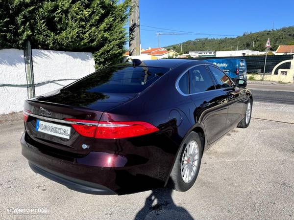 Jaguar XF 2.0 D Prestige - 10